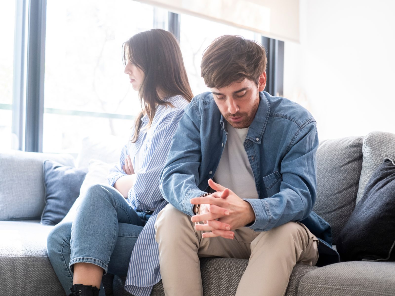 「やめてって何度も言ったよね！」妻の怒声で、夫婦関係が崩壊した夜。僕なりの「愛情表現」が地...